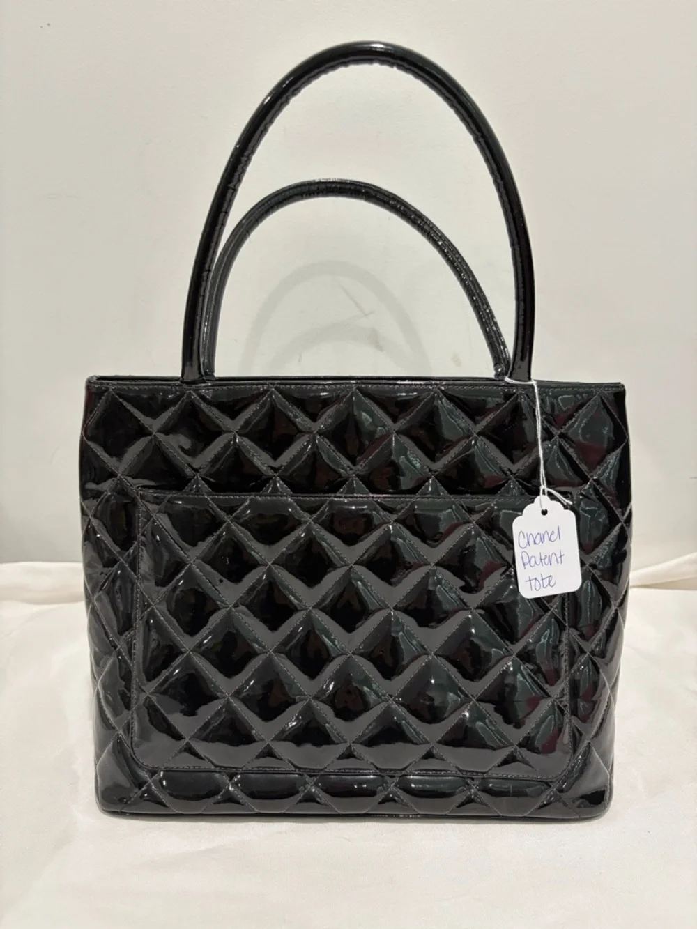 Authentic Chanel Medallion Patent Leather Tote with certificate - Picture 6 of 14